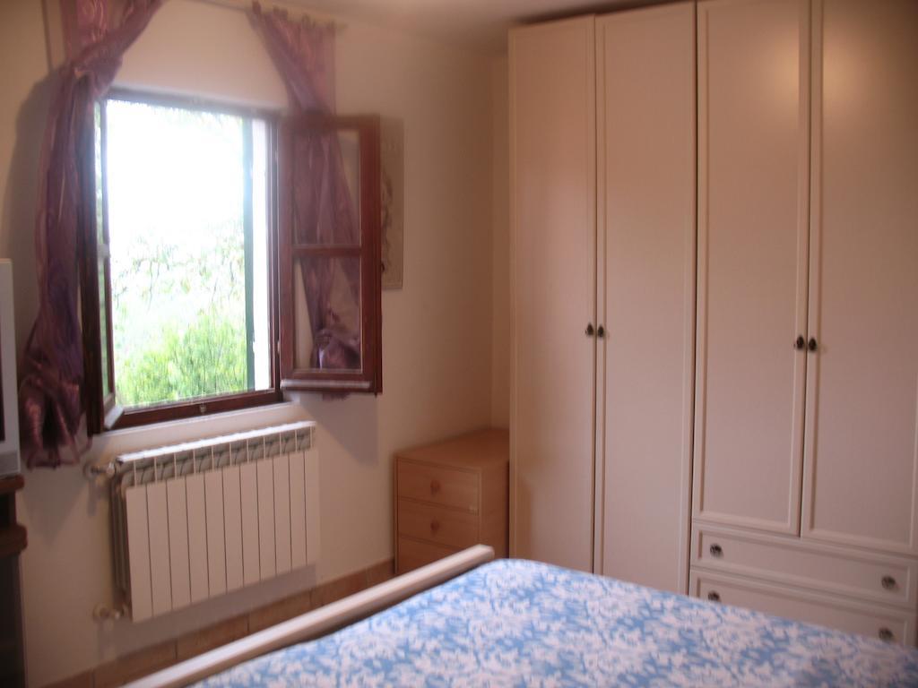 Casa Vacanze L'Agrifoglio Bed & Breakfast Magliolo Room photo